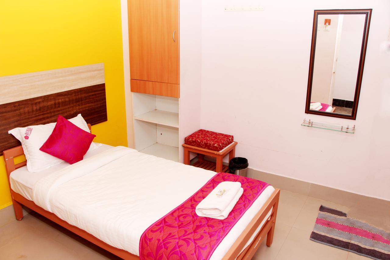 Royal Grand Days Hotel Chennai Exterior photo
